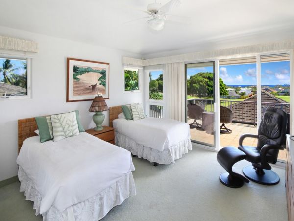 Three Bedroom Golf Course View Vacation Home in Koloa
