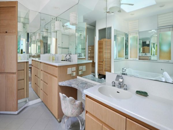 Three Bedroom Golf Course View Vacation Home in Koloa