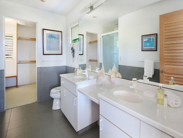 Three Bedroom Golf Course View Vacation Home in Koloa
