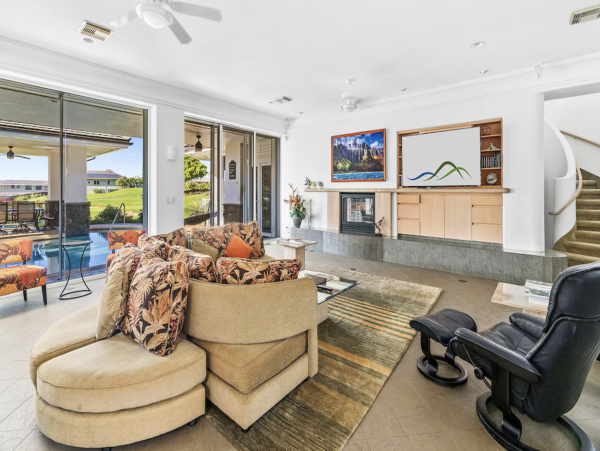 Three Bedroom Golf Course View Vacation Home in Koloa