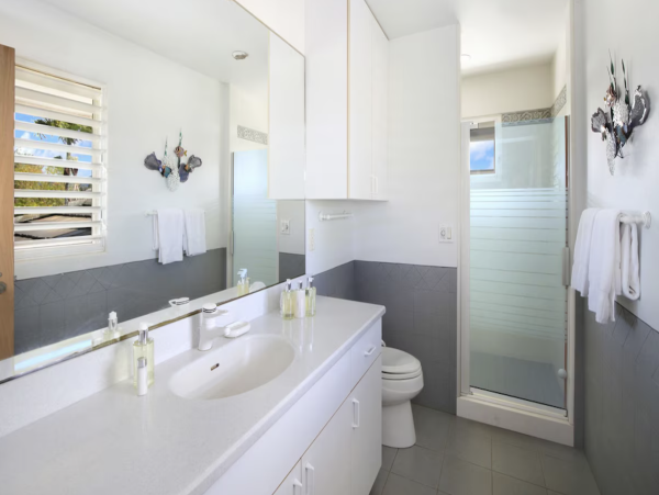 Three Bedroom Golf Course View Vacation Home in Koloa