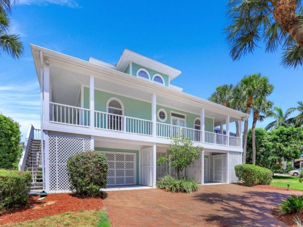 Luxury Marco Island Vacation Home with  Pool & Boat Dock