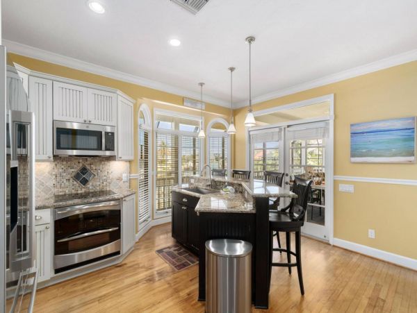 Luxury Marco Island Vacation Home with  Pool & Boat Dock