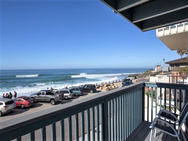 Beachfront La Jolla Vacation Condo Two Bedroom