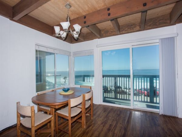 Beachfront La Jolla Vacation Condo Two Bedroom