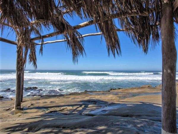 Beachfront La Jolla Vacation Condo Two Bedroom
