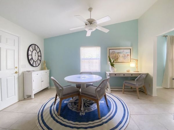 Naples Park Three Bedroom Vacation Home Sleeps Eight Guests