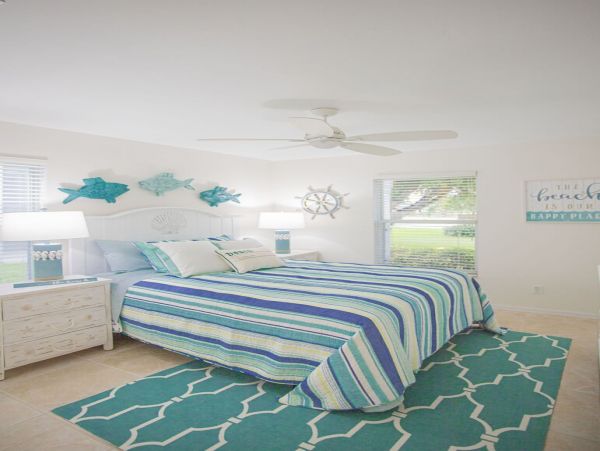 Naples Park Three Bedroom Vacation Home Sleeps Eight Guests