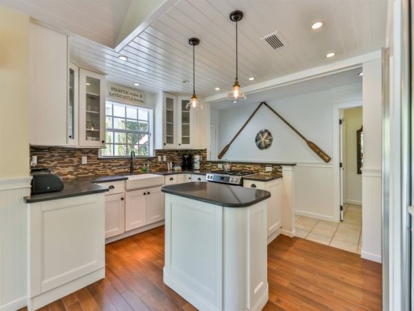 Sanibel Beachfront Three Bedroom Townhome Sleeps 6 Guests