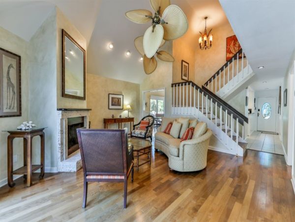 Sanibel Beachfront Three Bedroom Townhome Sleeps 6 Guests