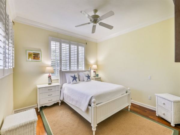 Sanibel Beachfront Three Bedroom Townhome Sleeps 6 Guests