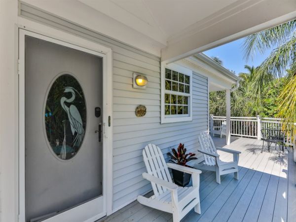 Sanibel Beachfront Three Bedroom Townhome Sleeps 6 Guests
