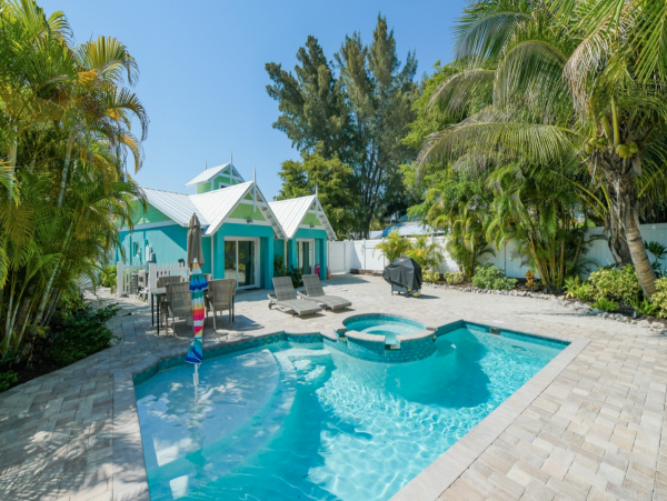 Private Pool Vacation Home Close to Beach in Anna Maria