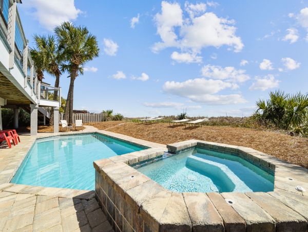 Hilton Head Four Bedroom Oceanfront Rental Sleeps 14