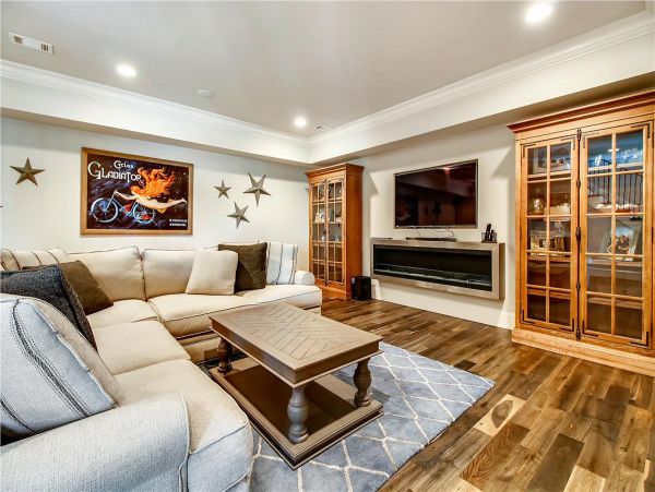 Luxury Vacation Home with Pool and Short Walk to Beach