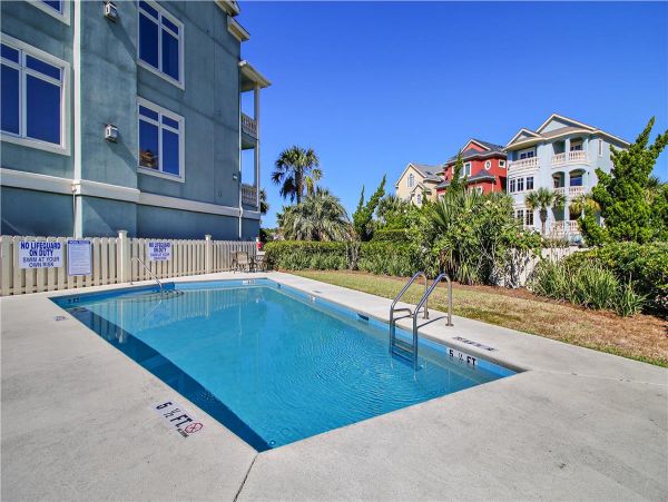 Hilton Head 4 Bdm Luxury Home Close to Bech & Indoor Pool