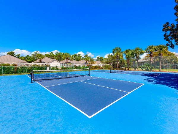 Luxurious Gulf-Front Retreat: A 5-Bedroom Oasis for 20 Guests in Miramar Beach