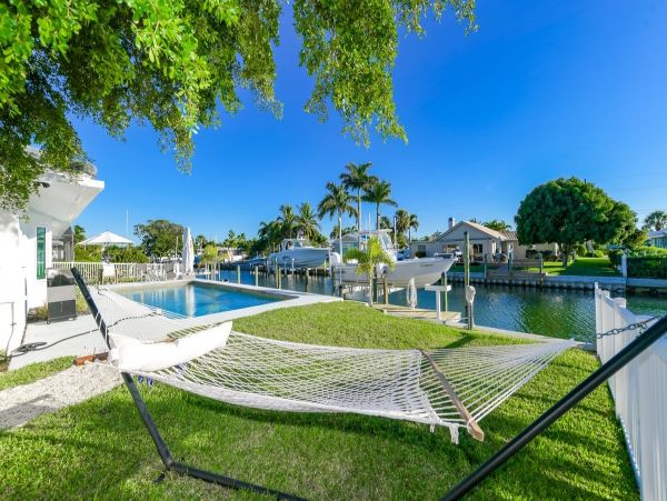 Modern Luxury Villa Canal Front in Holmes Beach 3 Bedrooms