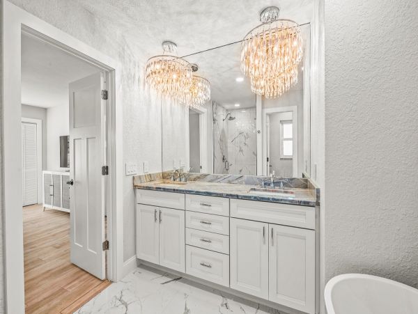 Modern Luxury Villa Canal Front in Holmes Beach 3 Bedrooms