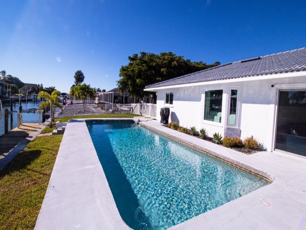 Modern Luxury Villa Canal Front in Holmes Beach 3 Bedrooms