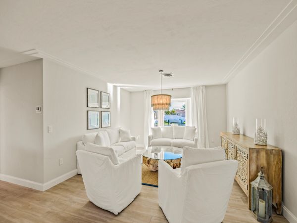 Modern Luxury Villa Canal Front in Holmes Beach 3 Bedrooms