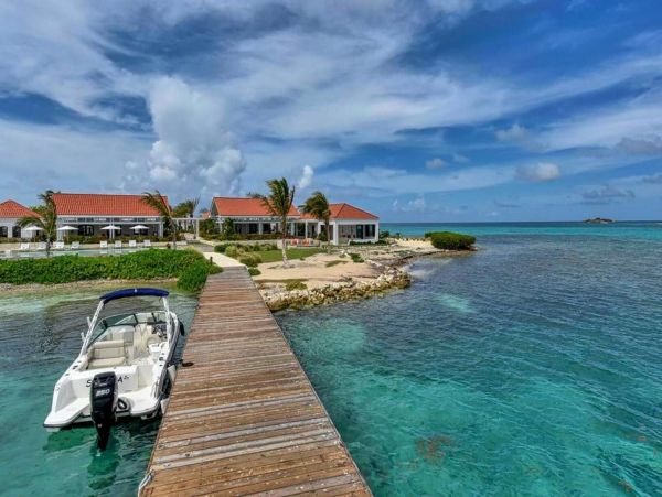 Antigua Barbuda Home 1001422