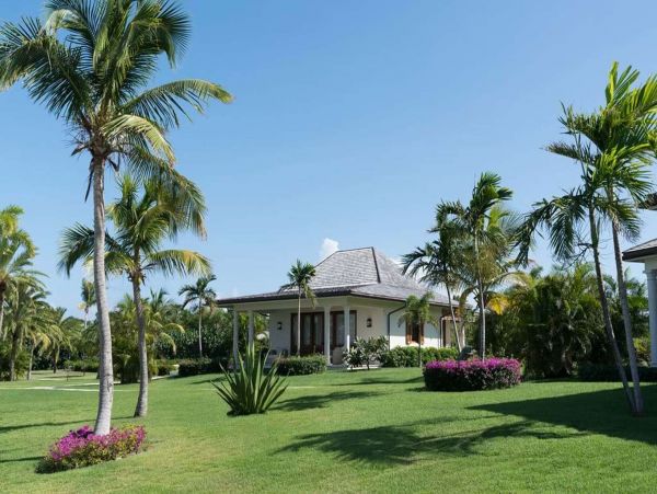 Antigua Barbuda Home 1001423