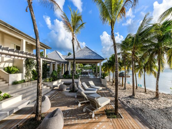 Antigua Barbuda Home 1001425