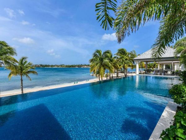 Antigua Barbuda Home 1001425
