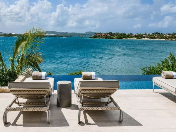 Antigua Barbuda Home 1001425