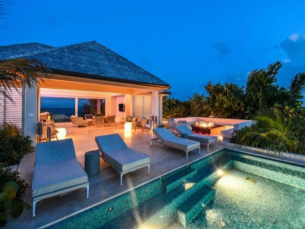 Antigua Barbuda Home 1001425