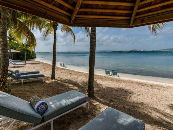 Antigua Barbuda Home 1001425