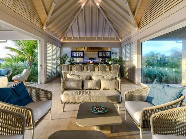 Antigua Barbuda Home 1001425