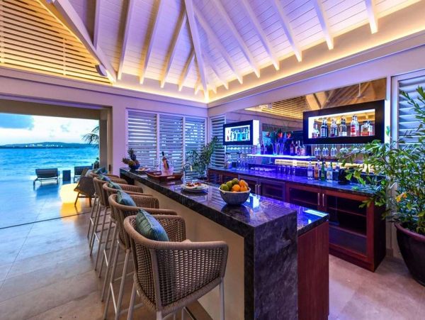 Antigua Barbuda Home 1001425