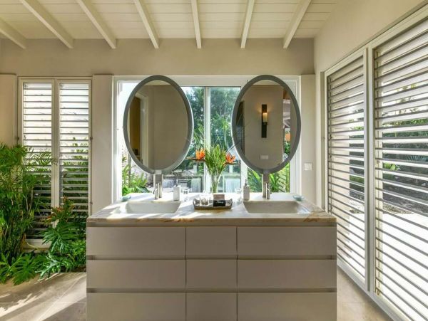 Antigua Barbuda Home 1001425