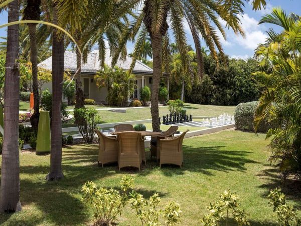 Antigua Barbuda Home 1001426