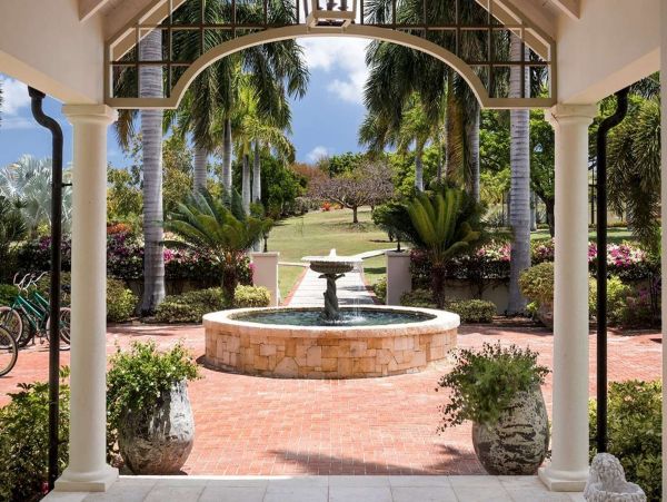 Antigua Barbuda Home 1001426