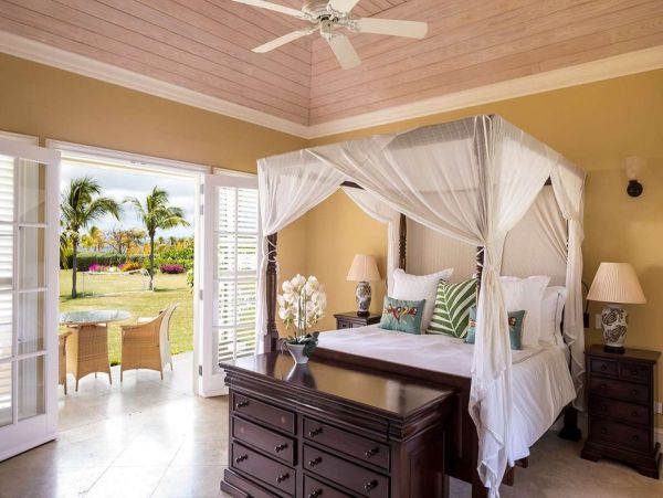 Antigua Barbuda Home 1001426