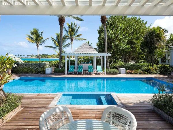 Antigua Barbuda Home 1001429