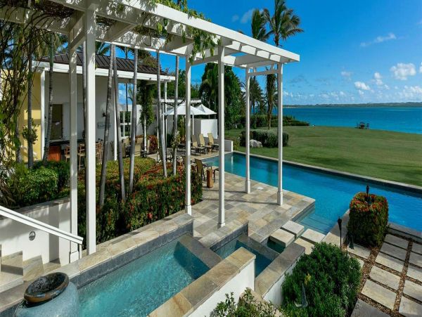 Antigua Barbuda Home 1001430