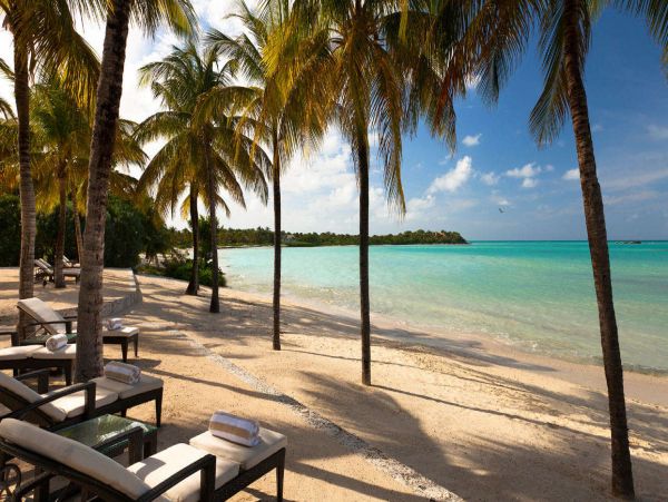 Antigua Barbuda Home 1001431