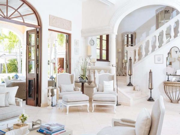 Antigua Barbuda Home 1001432