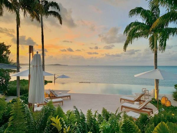 Antigua Barbuda Home 1001436