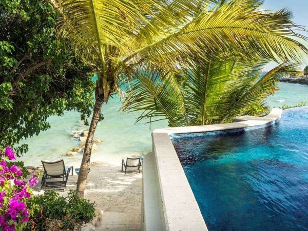 Antigua Barbuda Home 1001440