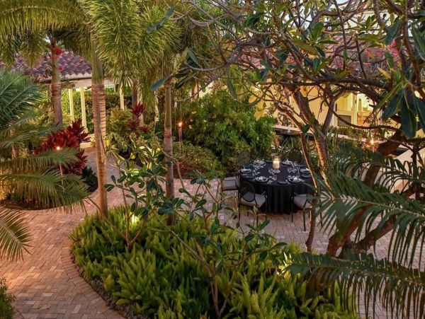 Antigua Barbuda Home 1001441