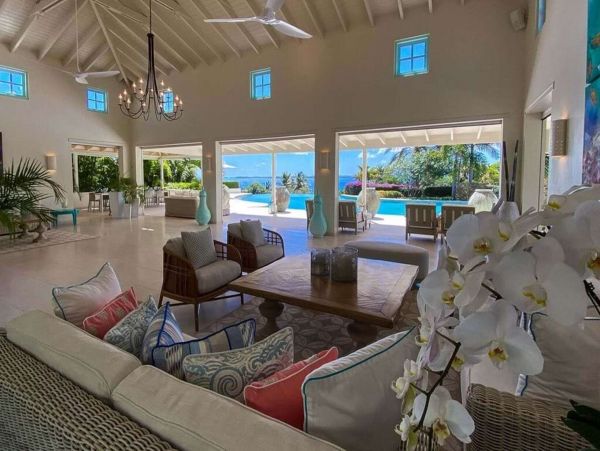 Antigua Barbuda Home 1001441