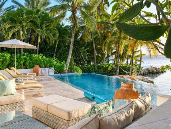 Antigua Barbuda Home 1001444