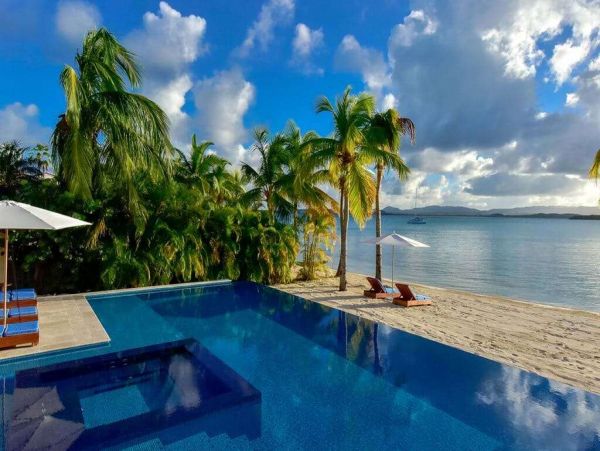 Antigua Barbuda Home 1001447