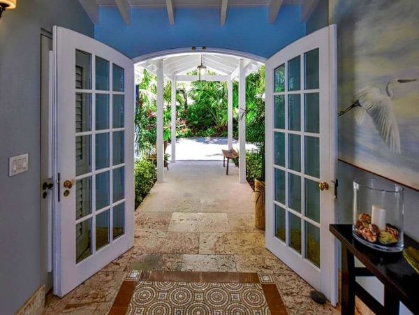 Antigua Barbuda Home 1001447