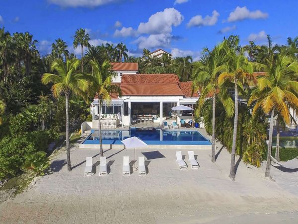 Antigua Barbuda Home 1001447